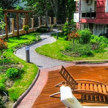 Ravda Apartments 3*